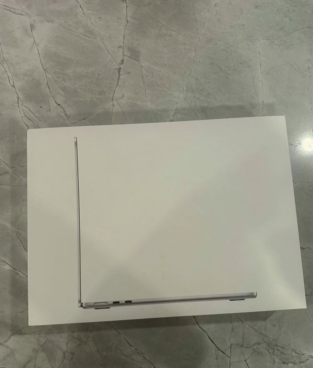 Apple MacBook Air 13 inch 16GB Unlocked - Used