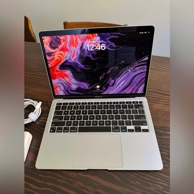 Apple MacBook Air M1 512GB Silver Unlocked - Used image 2