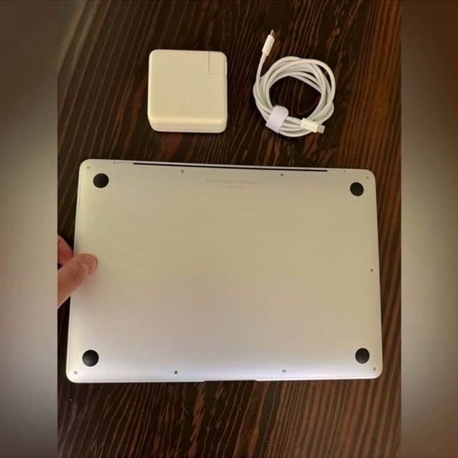 Apple MacBook Air M1 512GB Silver Unlocked - Used image 4