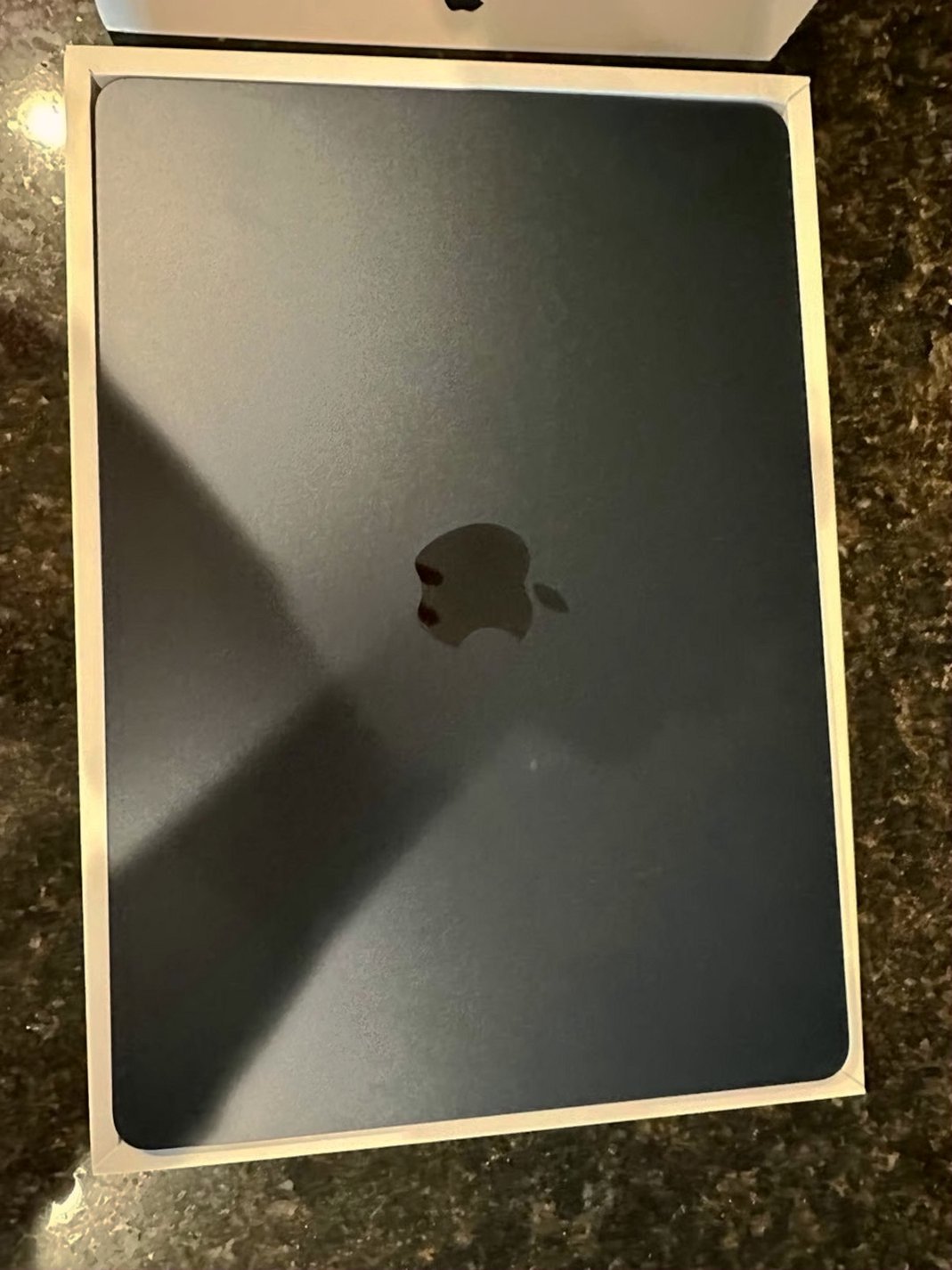 Apple MacBook Air m3 256GB Midnight Used image 2