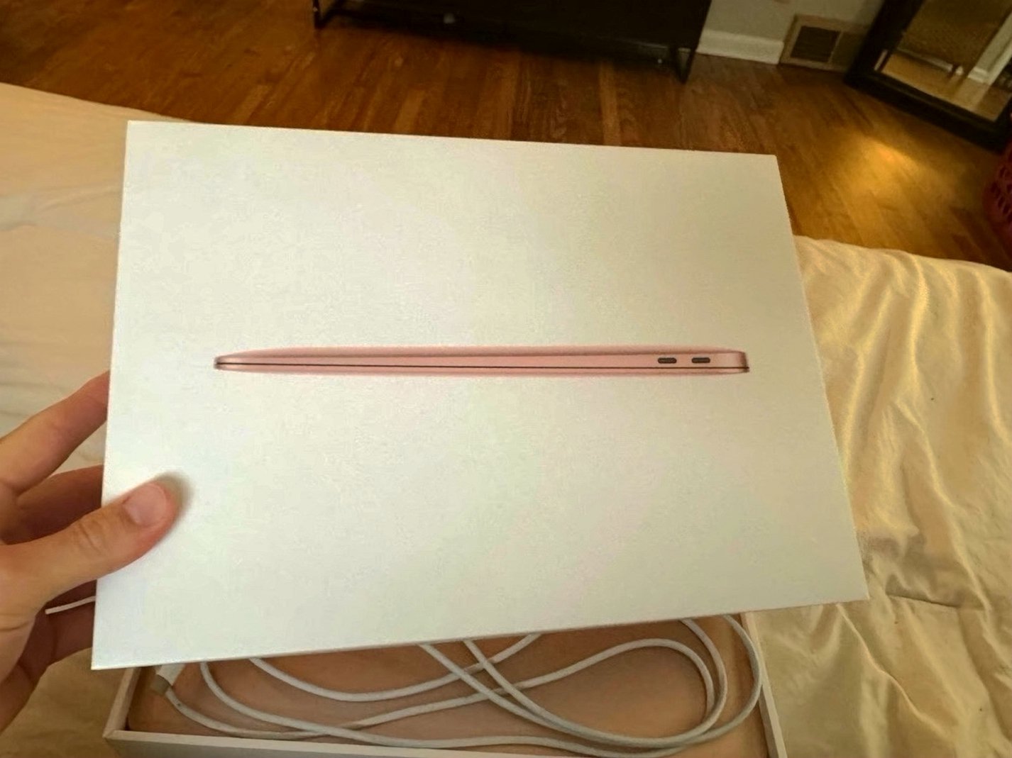 Apple MacBook Air Late 2020 256GB Rose Gold - Used image 2