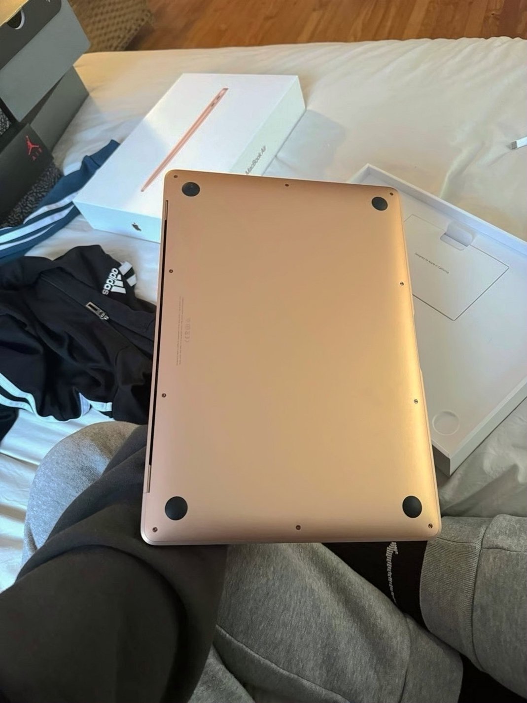 Apple MacBook Air Late 2020 256GB Rose Gold - Used image 3