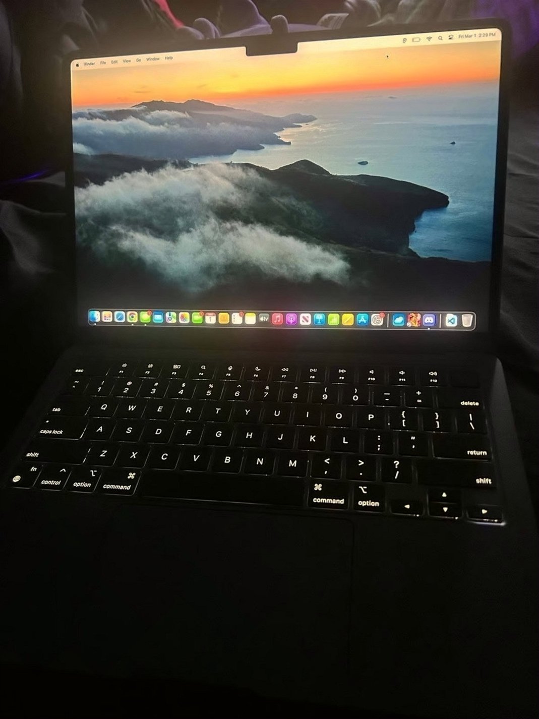 Apple Macbook Air 13in M2 2022 256GB Space Gray Unlocked - Used