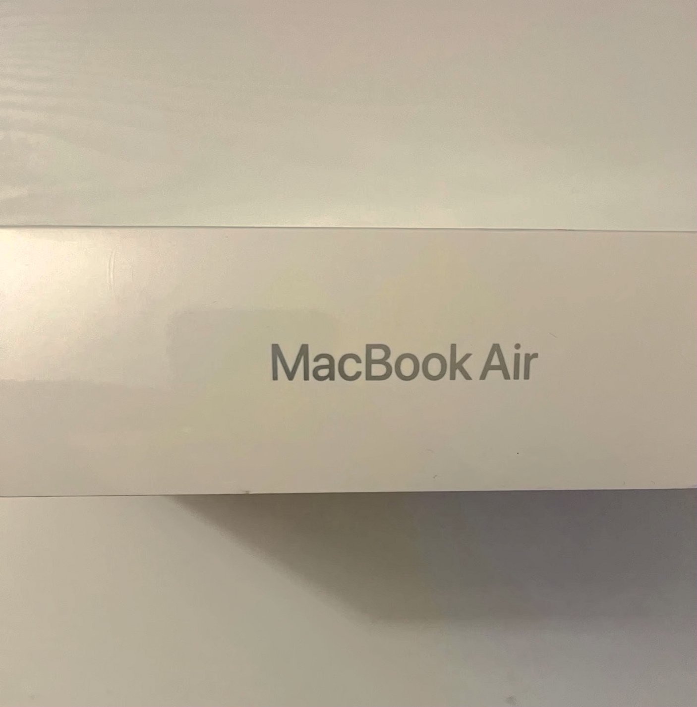 Apple MacBook Air 2020 7N82 8GB 256GB Silver Unlocked - Used image 2