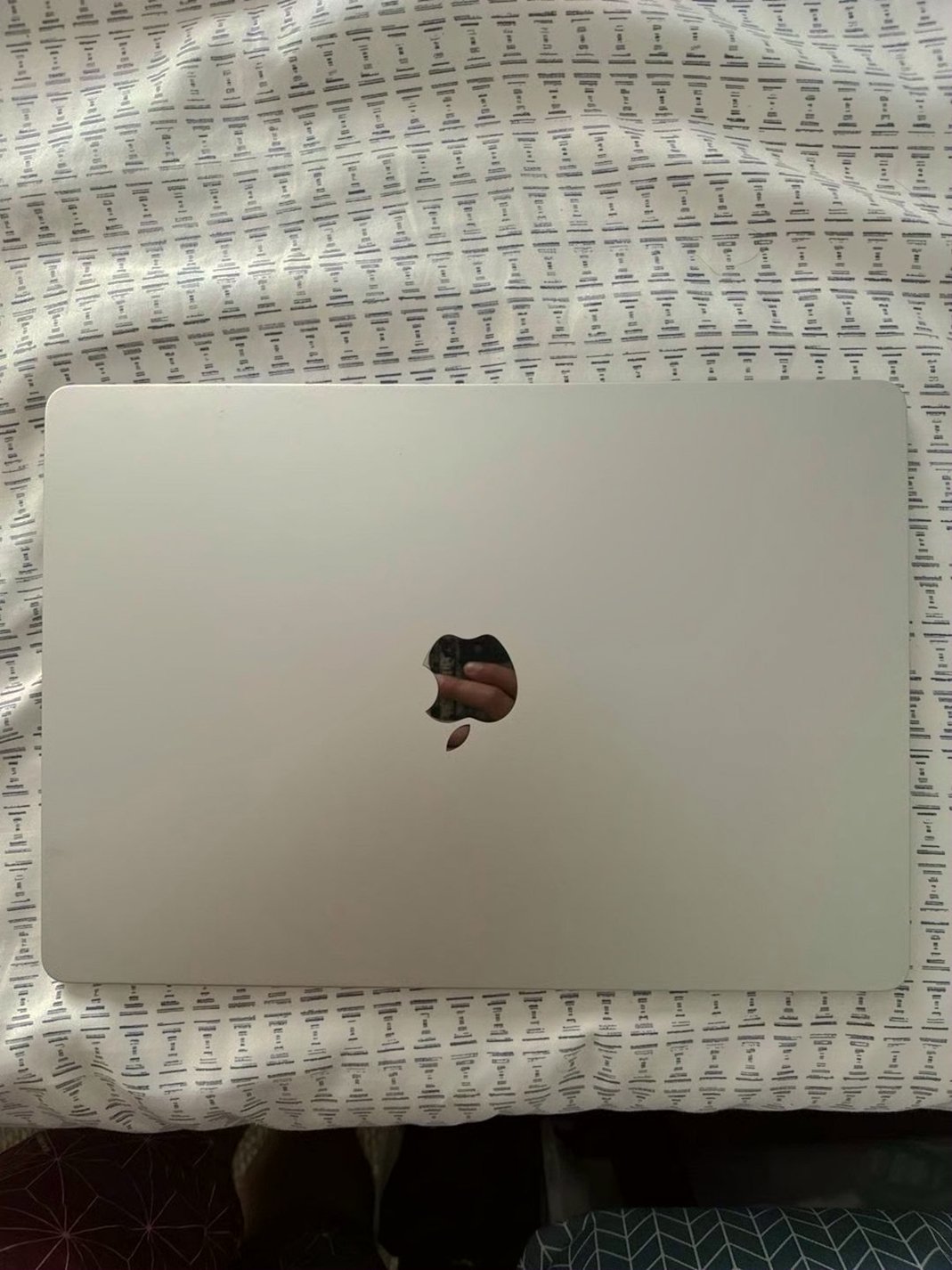 Apple MacBook Air M2 512GB 15-inch Unlocked - Used image 2