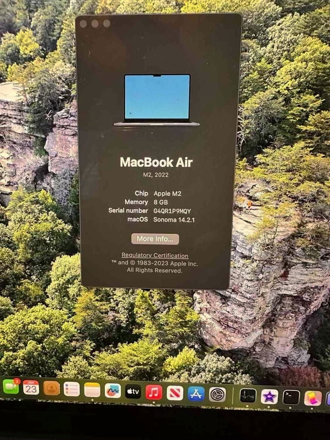 Apple MacBook Air M2 2022 512GB Space Gray Unlocked - Used image 5