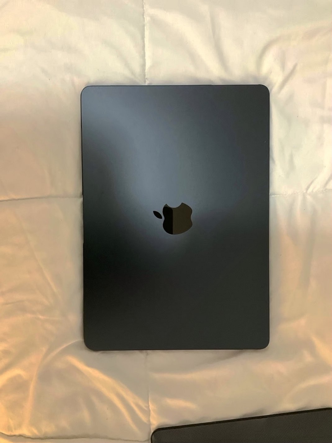 Apple MacBook Air m3 256GB Unlocked - Used image 3
