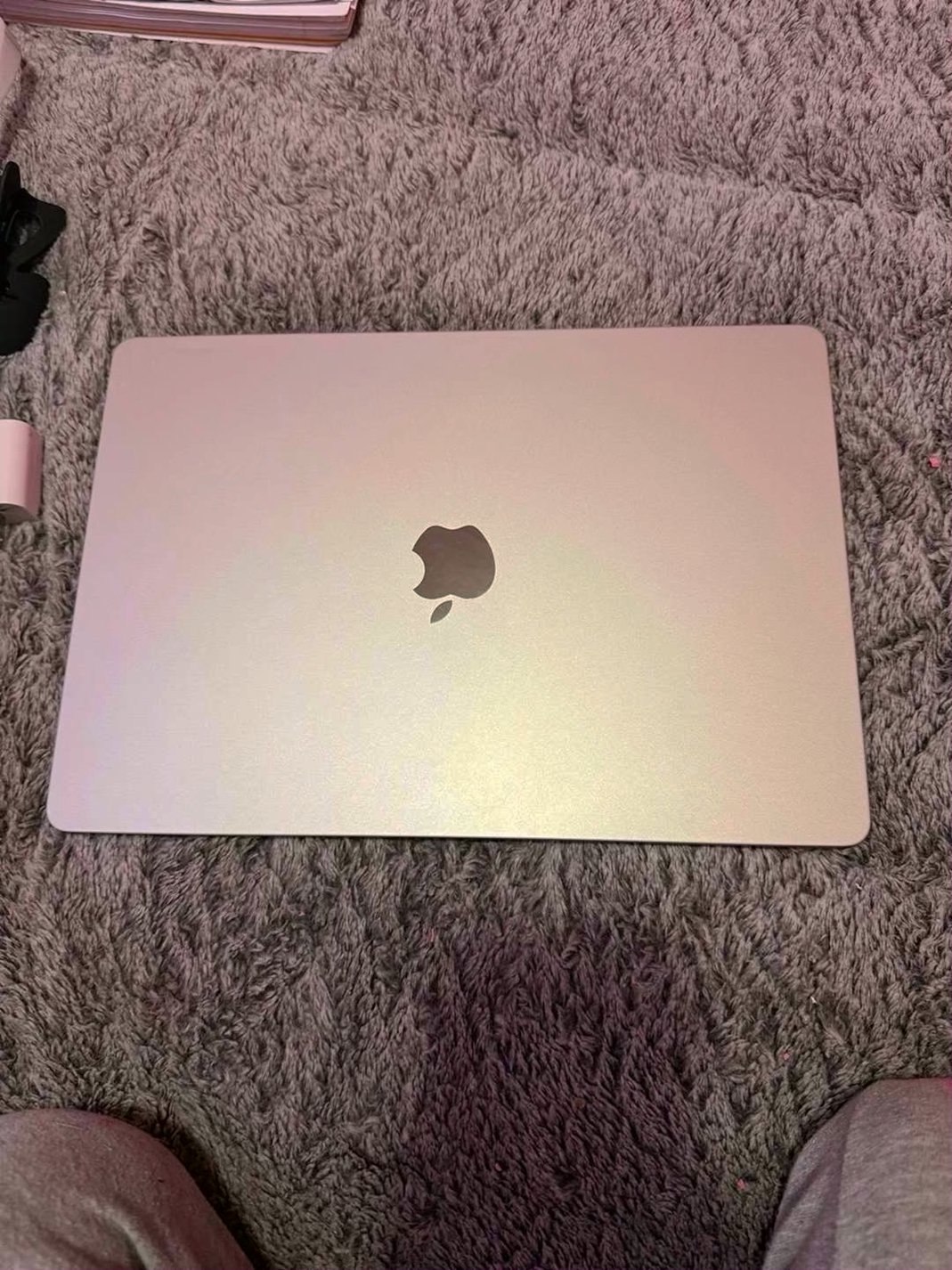 Apple MacBook Air M3 8GB 15.3in - Used image 5