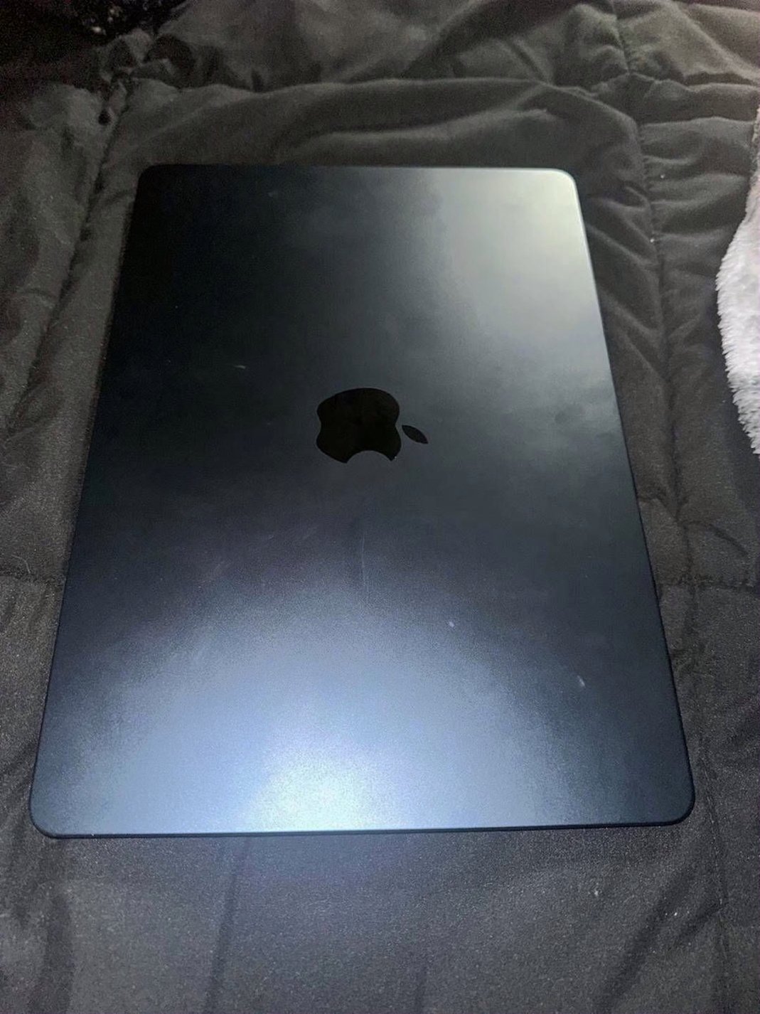 Apple MacBook Air 13in M2 256GB Blue Unlocked - Used image 2
