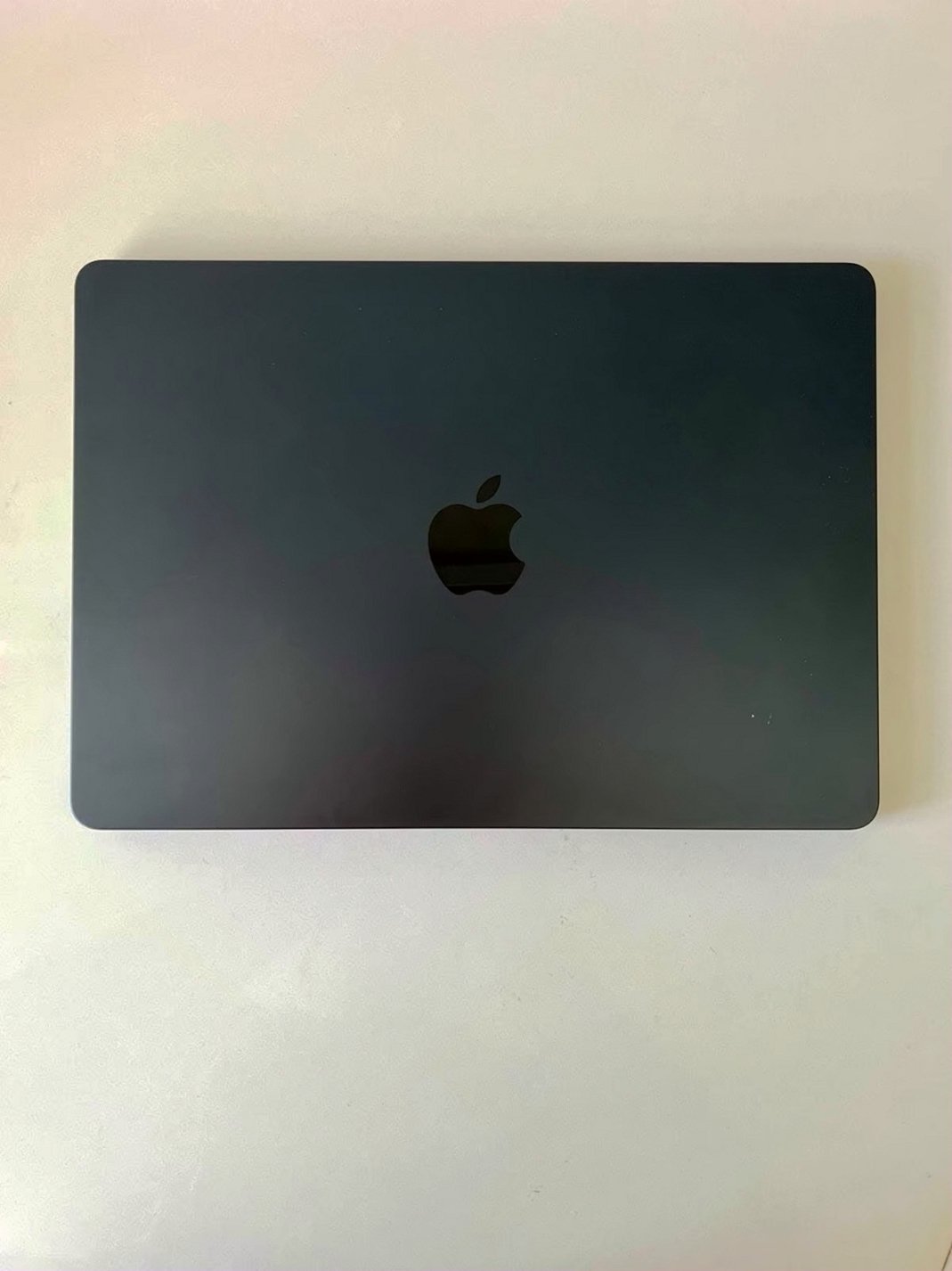 Apple MacBook Air 13in M2 256GB Midnight Unlocked - Used