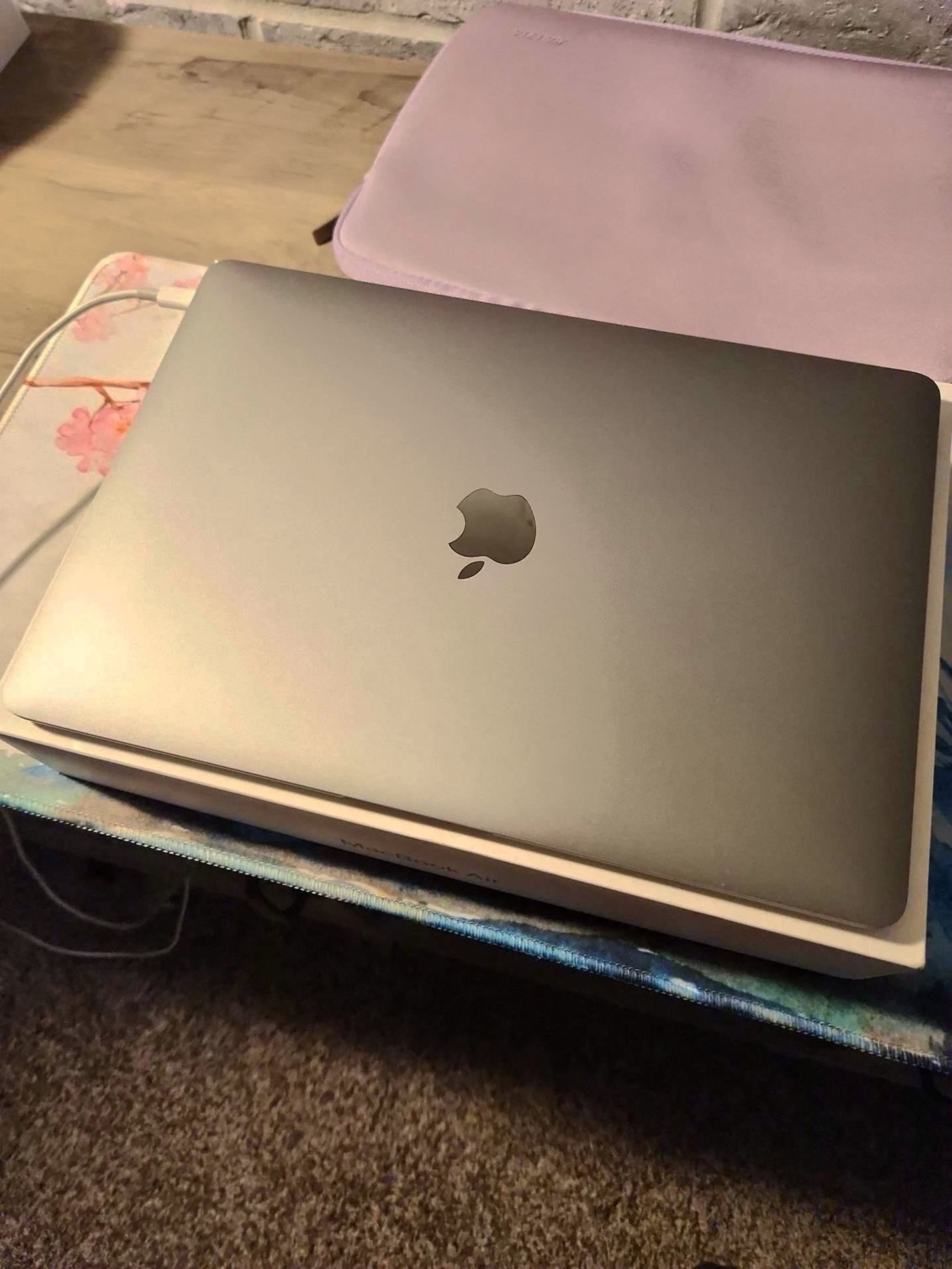 Apple MacBook Air A2337 1TB SSD Silver Unlocked - Used image 4