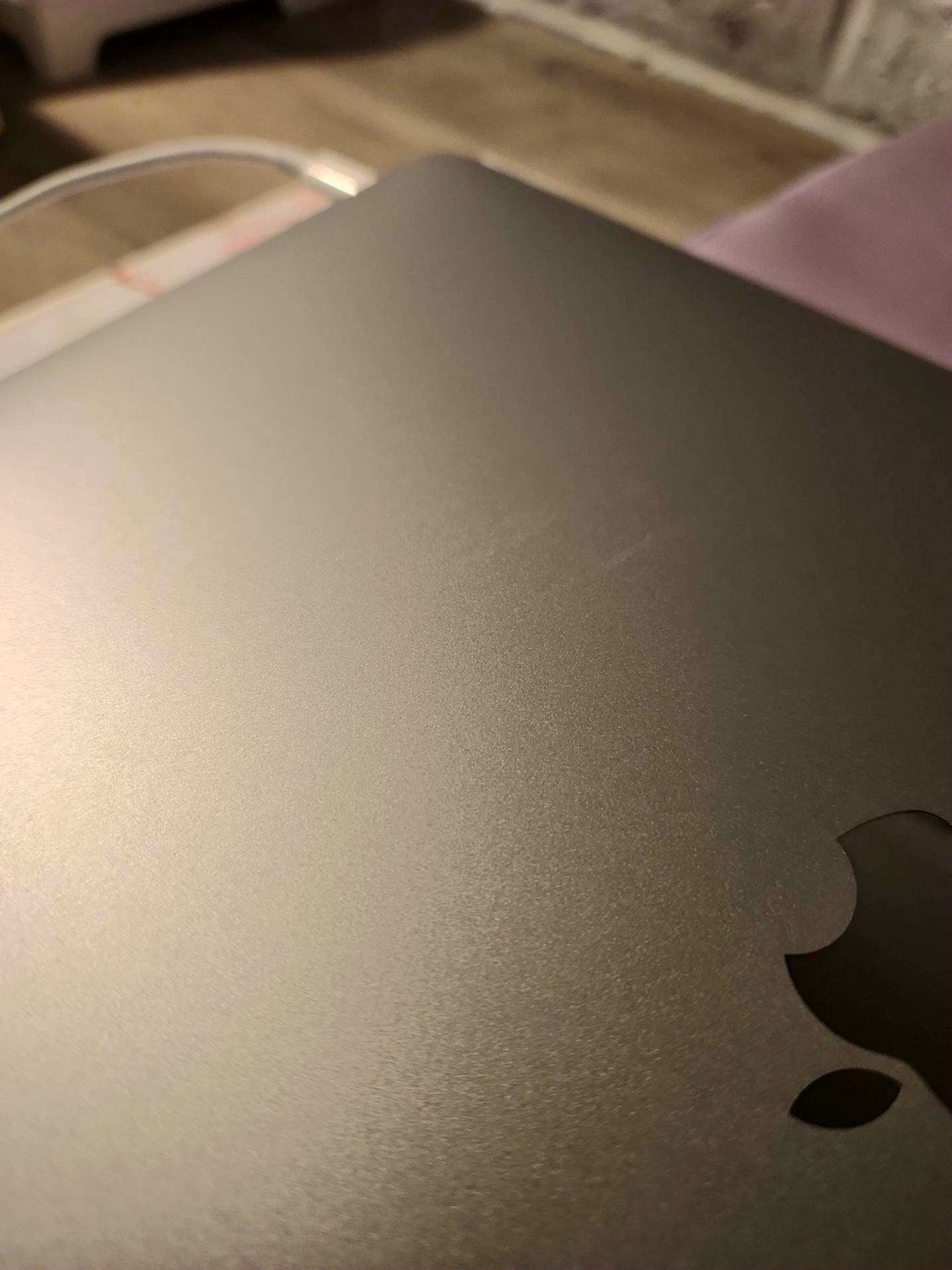 Apple MacBook Air A2337 1TB SSD Silver Unlocked - Used image 5