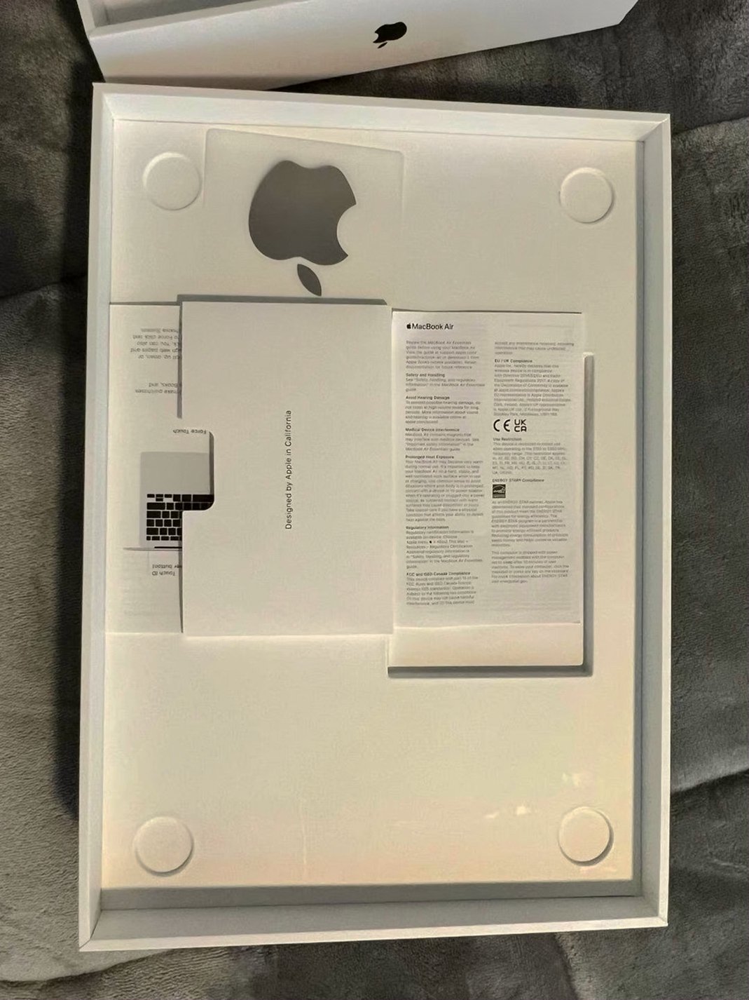 Apple MacBook Air 2020 M1 256GB Space Grey Unlocked - Used image 3