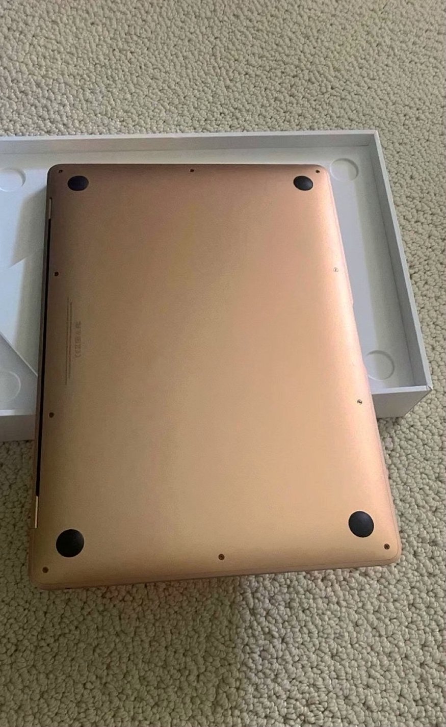 Apple MacBook Air 2018 3R17 128GB Silver Unlocked - Used image 4