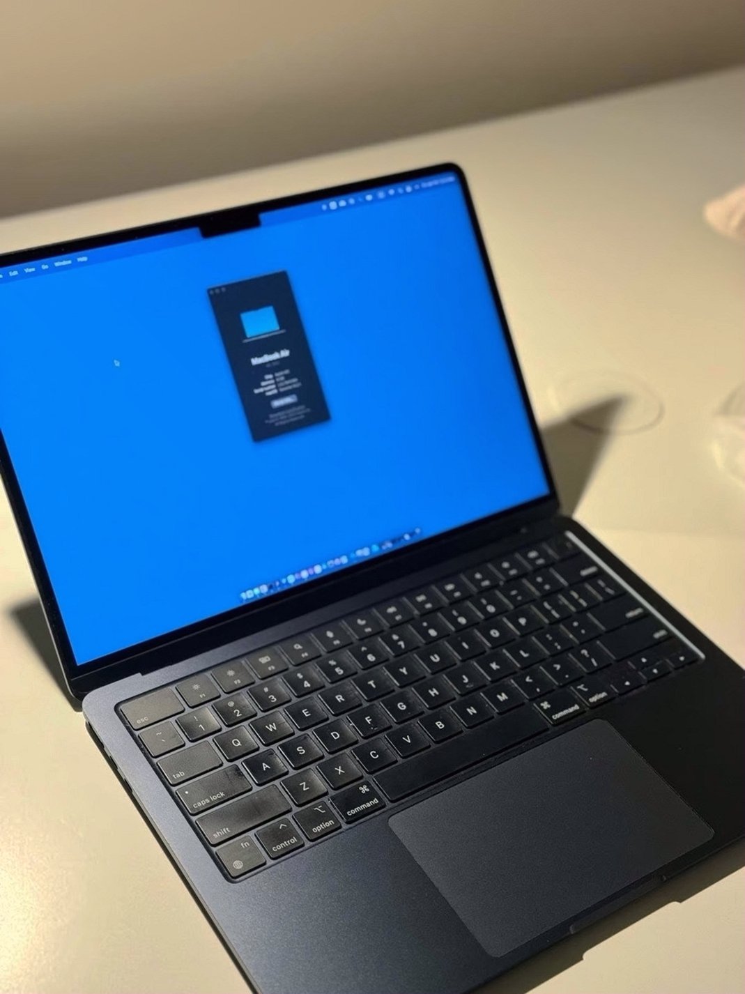 Apple MacBook Air 2022 M2 256GB Midnight Unlocked - Used image 2