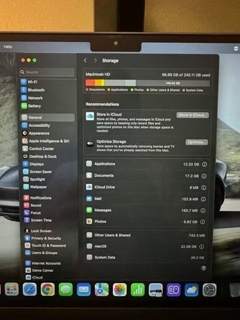 Apple MacBook Air 13.6" M2 Chip 256GB - Used image 3