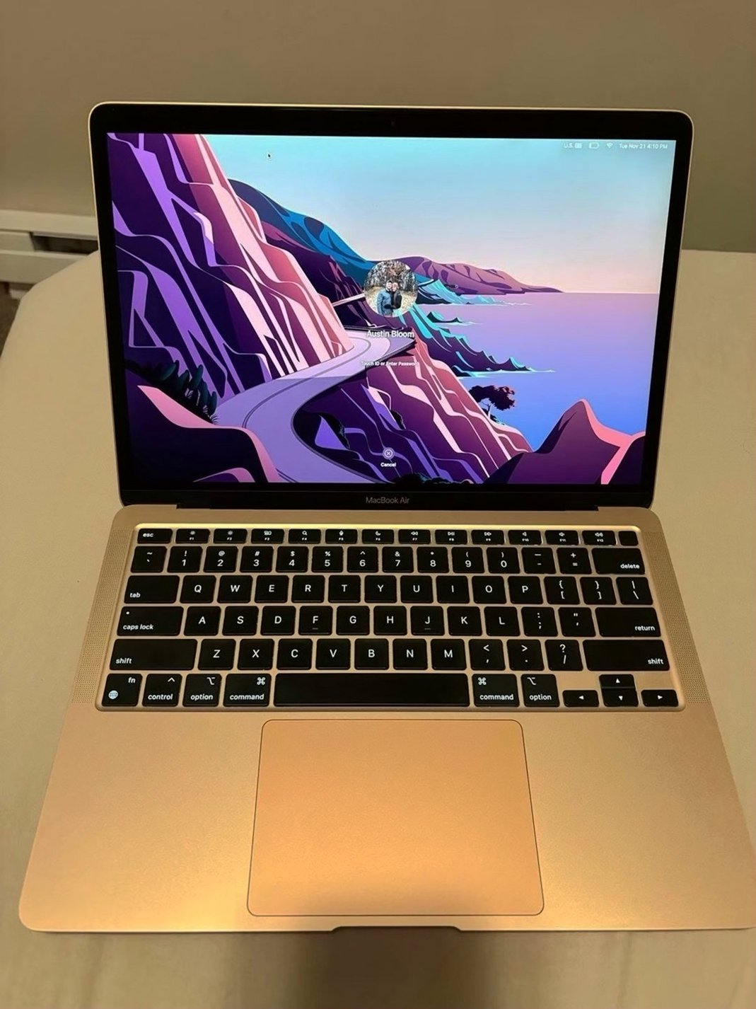 Apple MacBook Air M1 256GB Silver Unlocked - Used