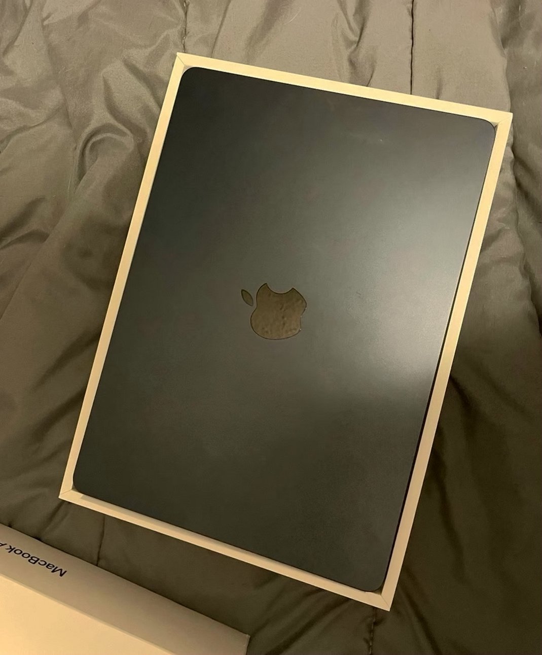 Apple MacBook Air 13.6 M2 256GB Midnight - Used