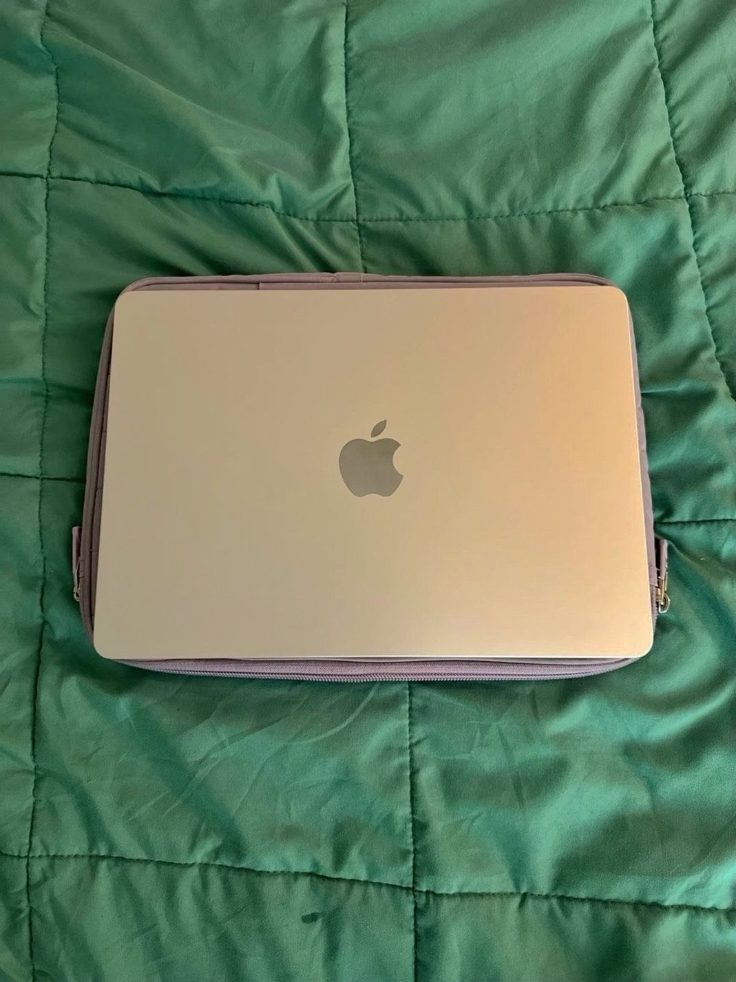 Apple MacBook Air M2 2022 256GB Starlight - Used image 3