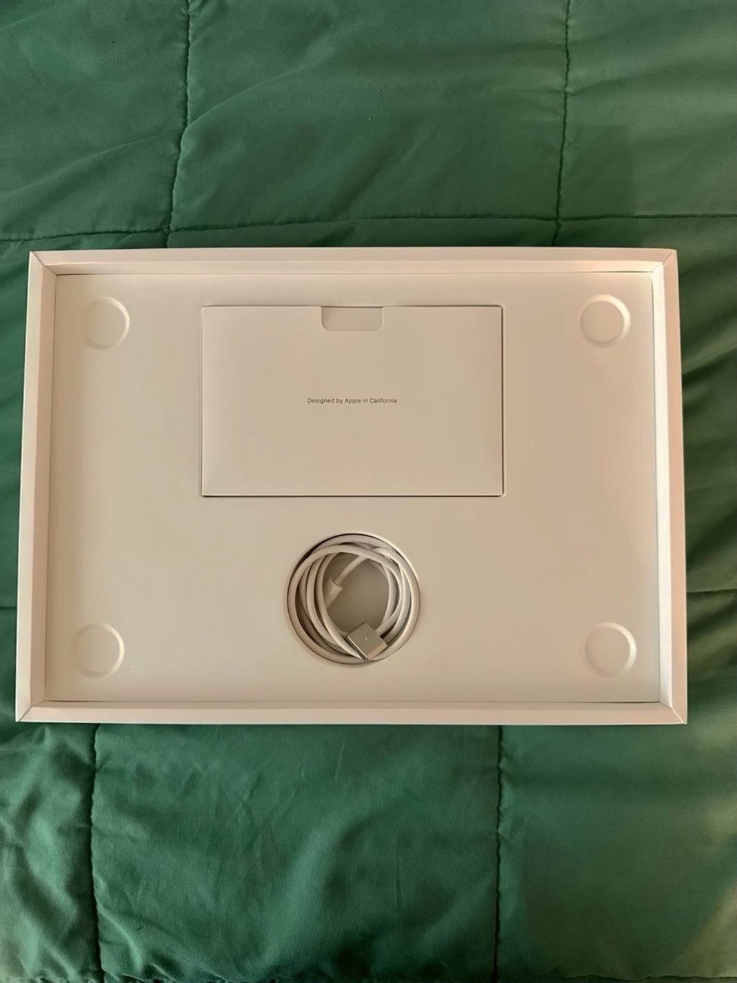 Apple MacBook Air M2 2022 256GB Starlight - Used image 5