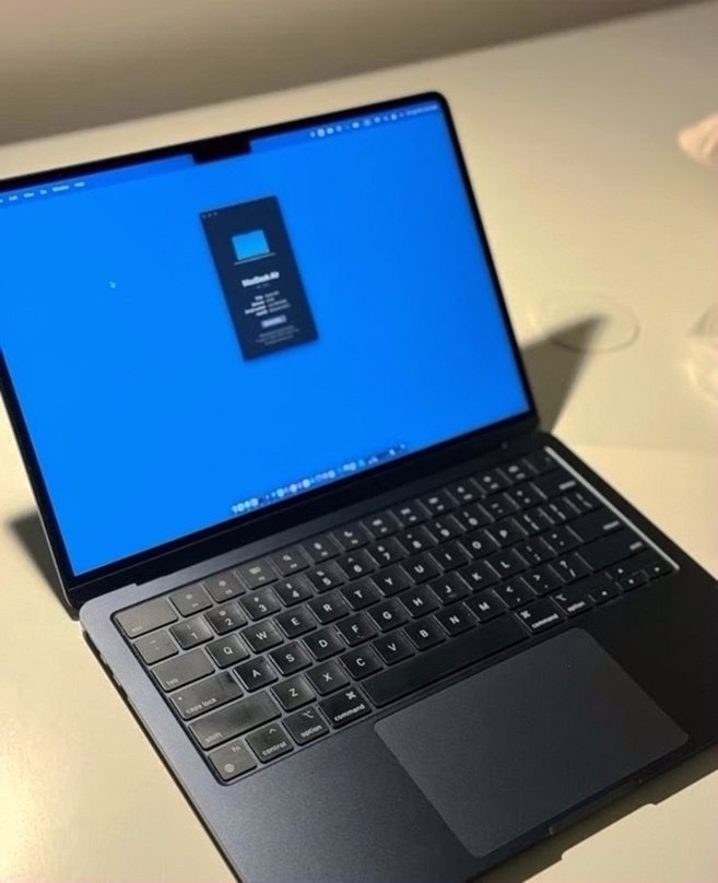 Apple MacBook Air M2 256GB Midnight Used image 2