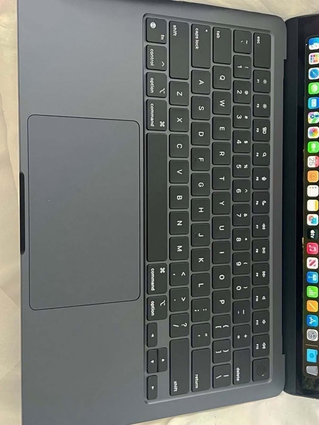 Apple MacBook Air M2 256GB Midnight Unlocked - Used image 3