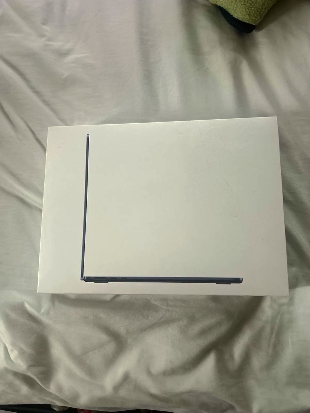 Apple Macbook Air M2 256GB Silver Used