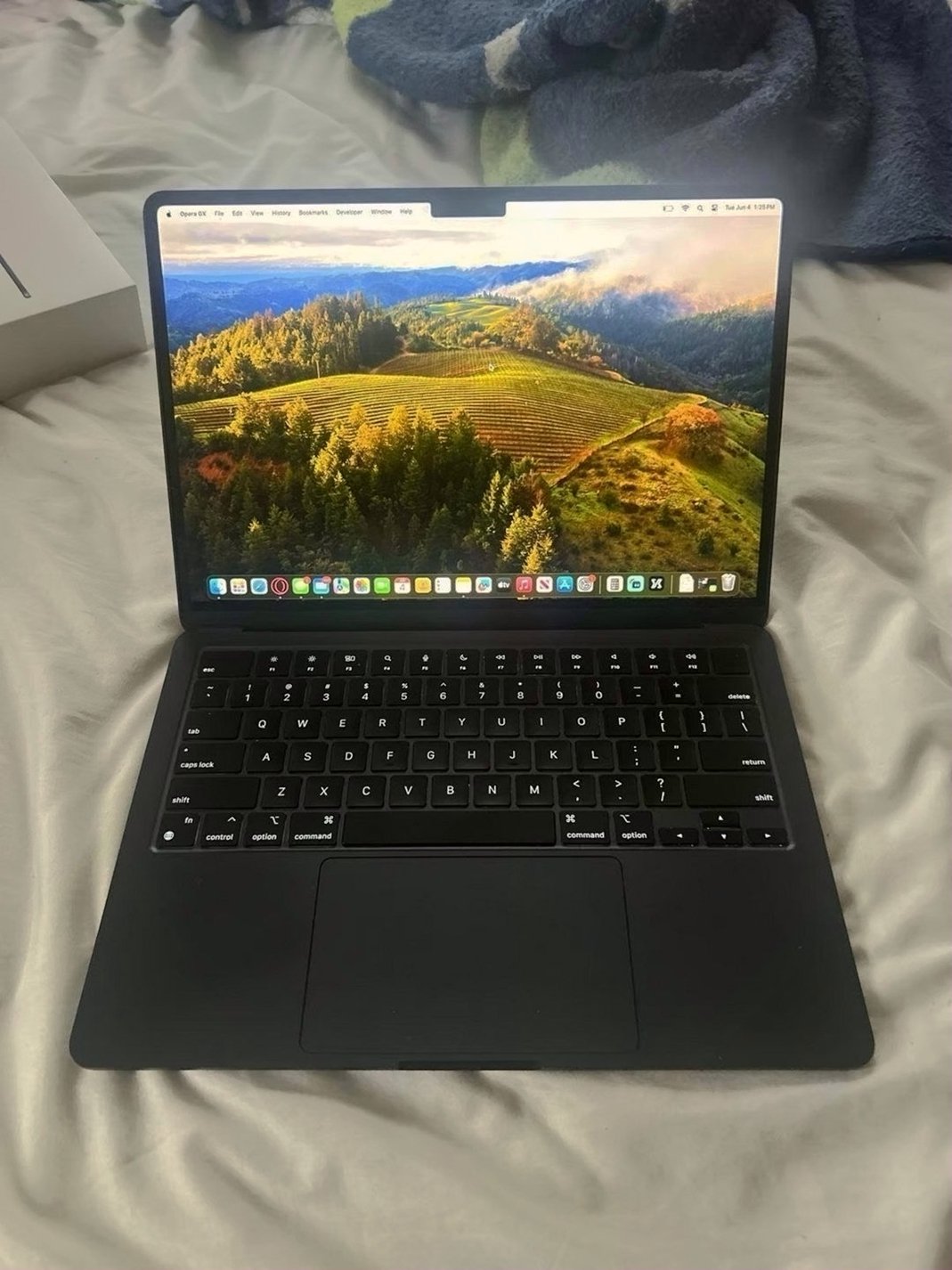 Apple Macbook Air M2 256GB Silver Used image 5