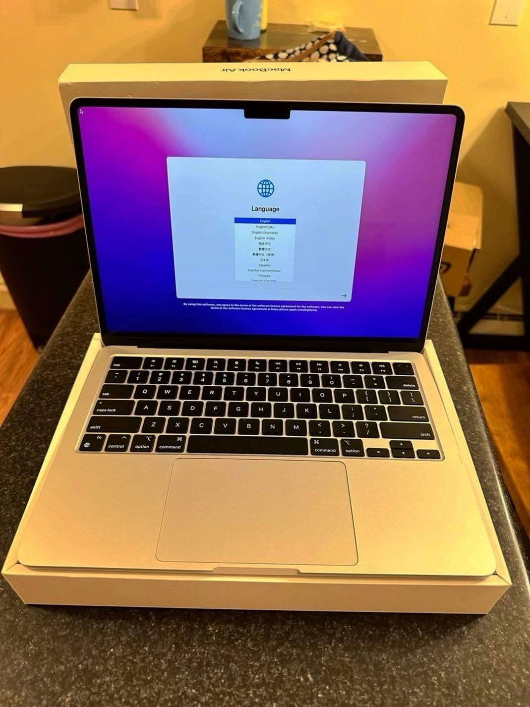 Apple MacBook Air M2 256GB Silver Unlocked - Used image 2