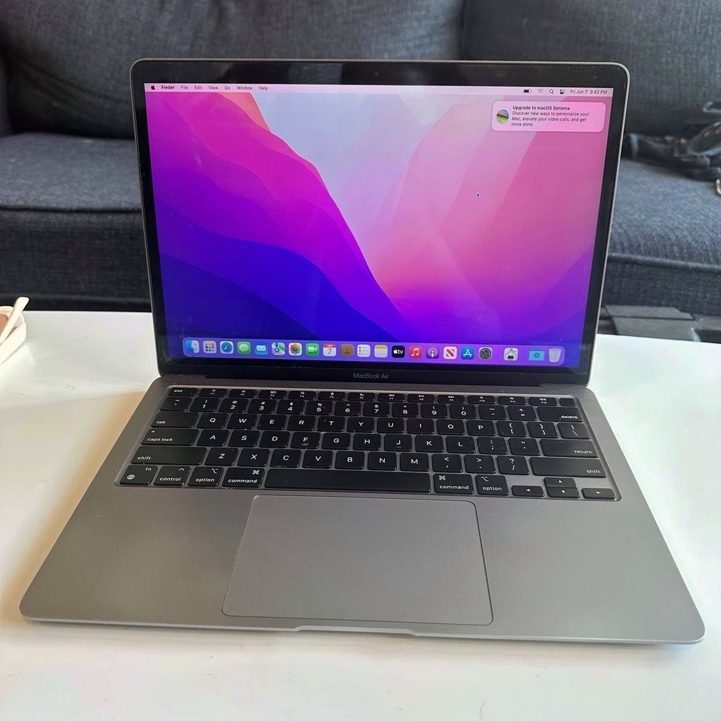 Apple MacBook Air M1 512GB Space Gray Unlocked - Used image 2