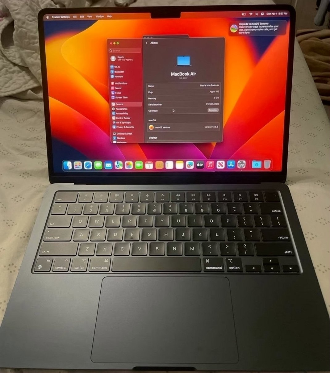 Apple Macbook Air 13.6" 2022 M2 Chip 256GB Midnight Unlocked - Used
