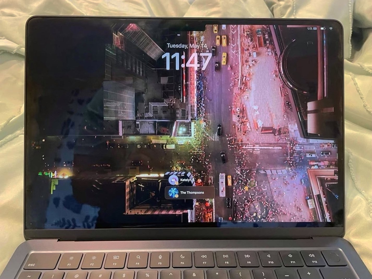 Apple MacBook Air M2 2022 13” Midnight Unlocked - Used image 4