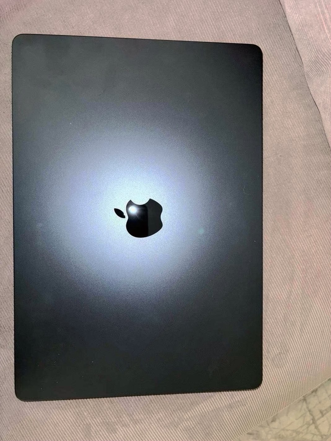 Apple MacBook Air 7J98 256GB Midnight Used image 2