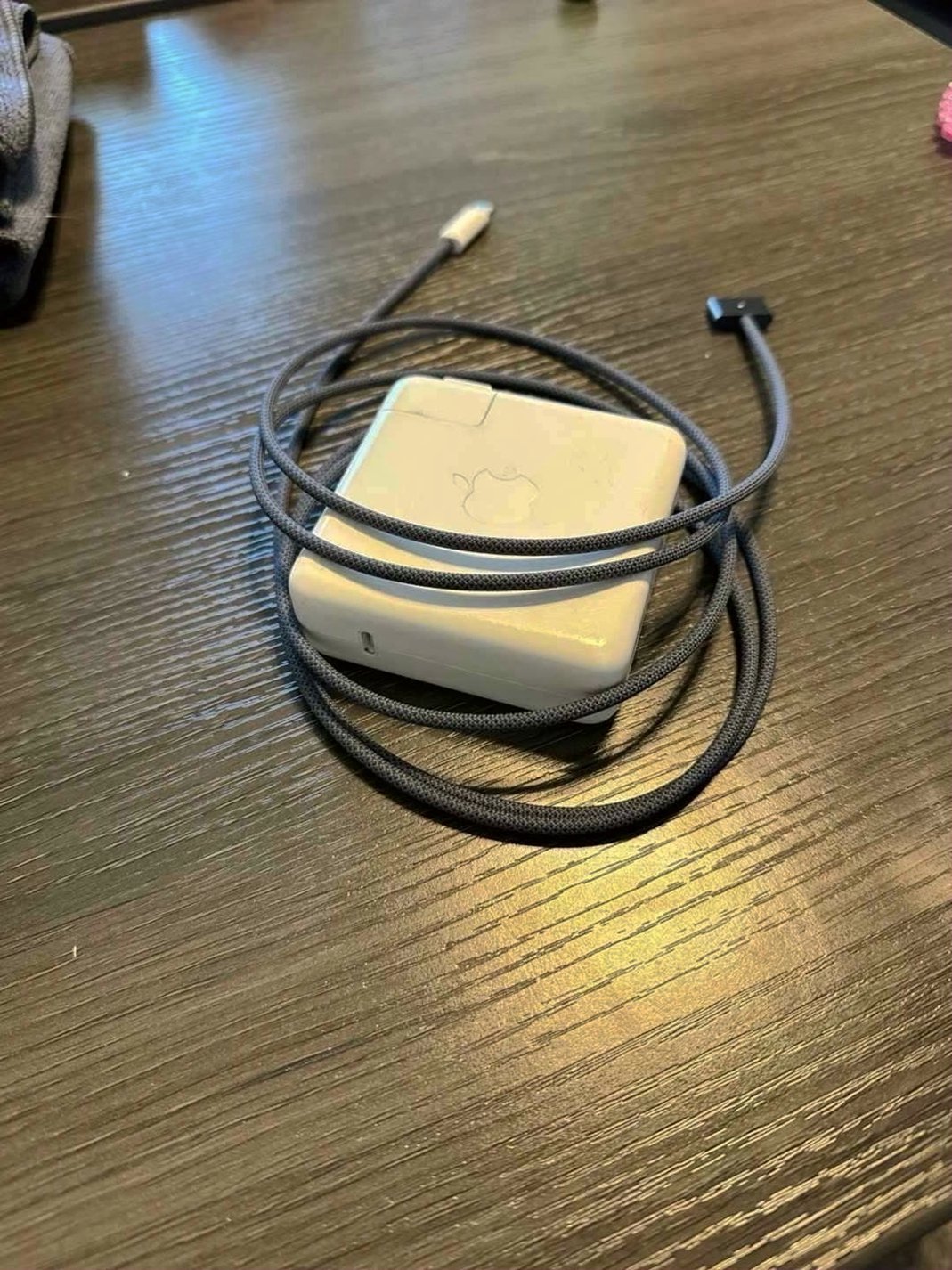 Apple MacBook Air 13in M2 1TB SSD Silver Unlocked - Used image 3