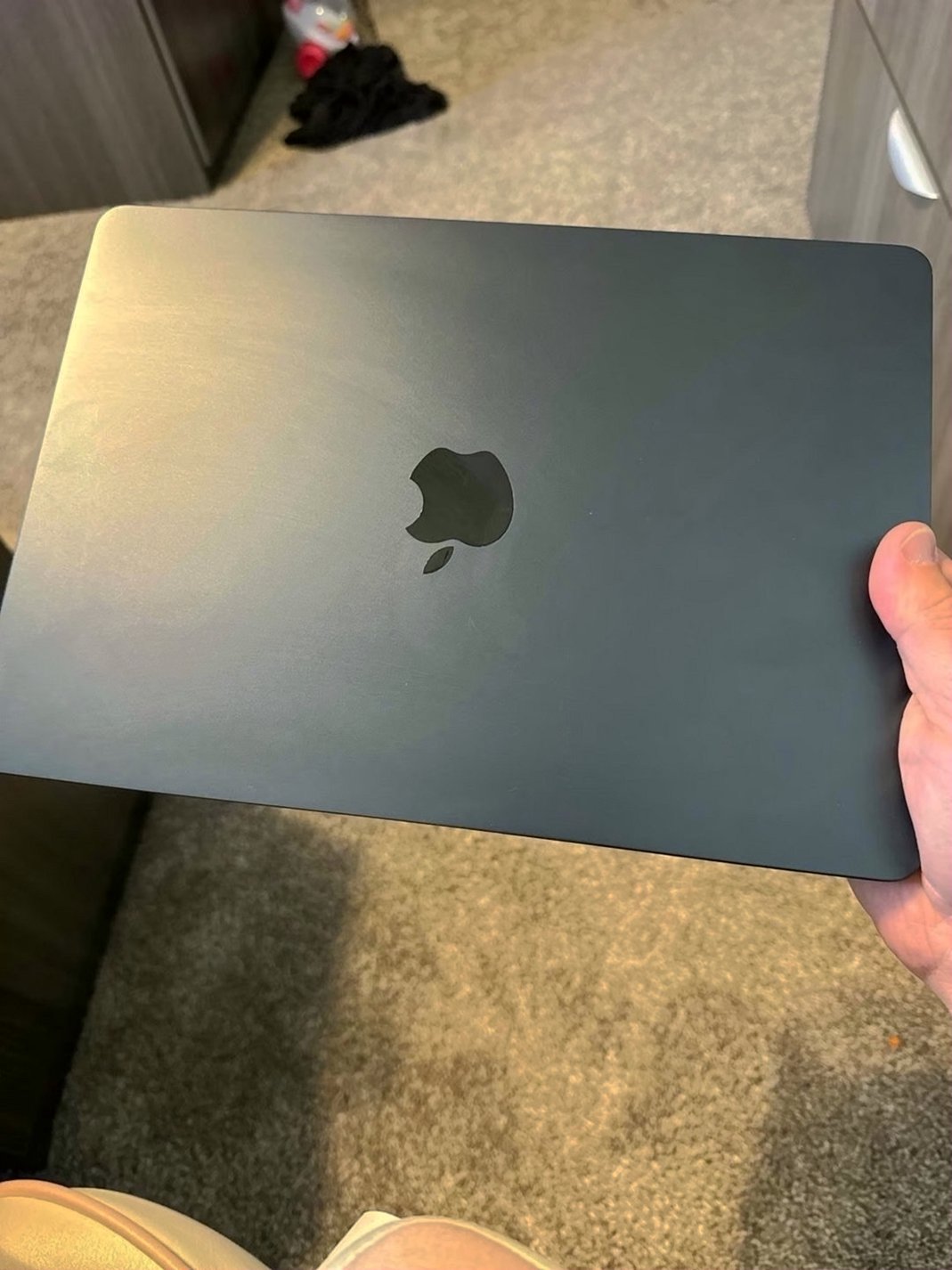 Apple MacBook Air 13in M2 1TB SSD Silver Unlocked - Used image 4
