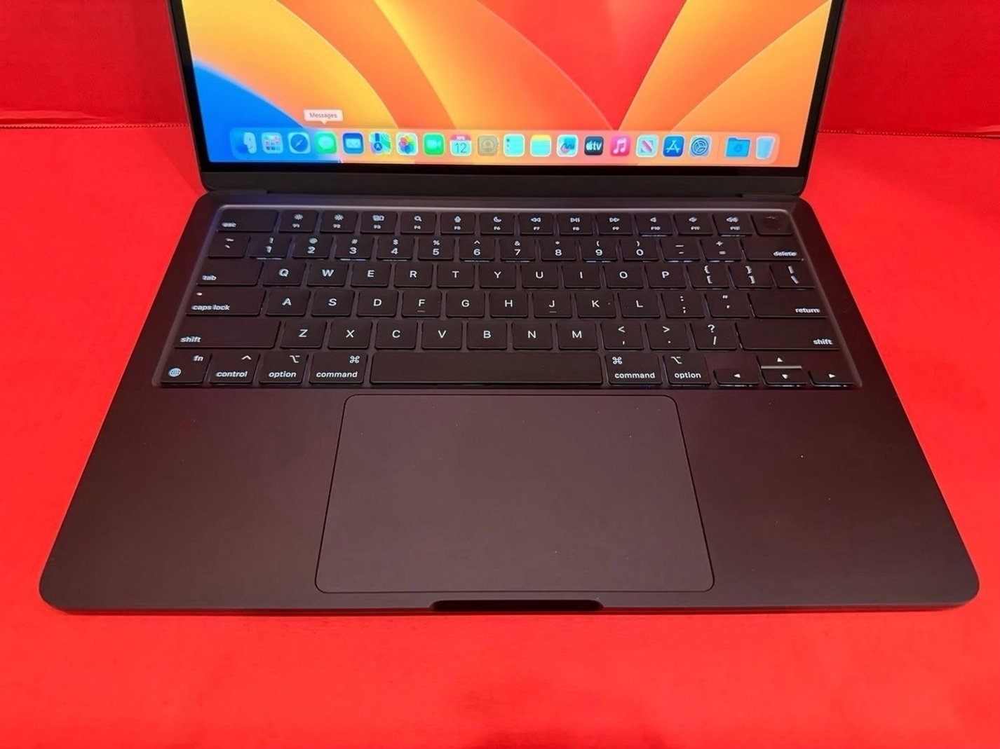 Apple MacBook Air M2 256GB Silver Unlocked - Used image 2