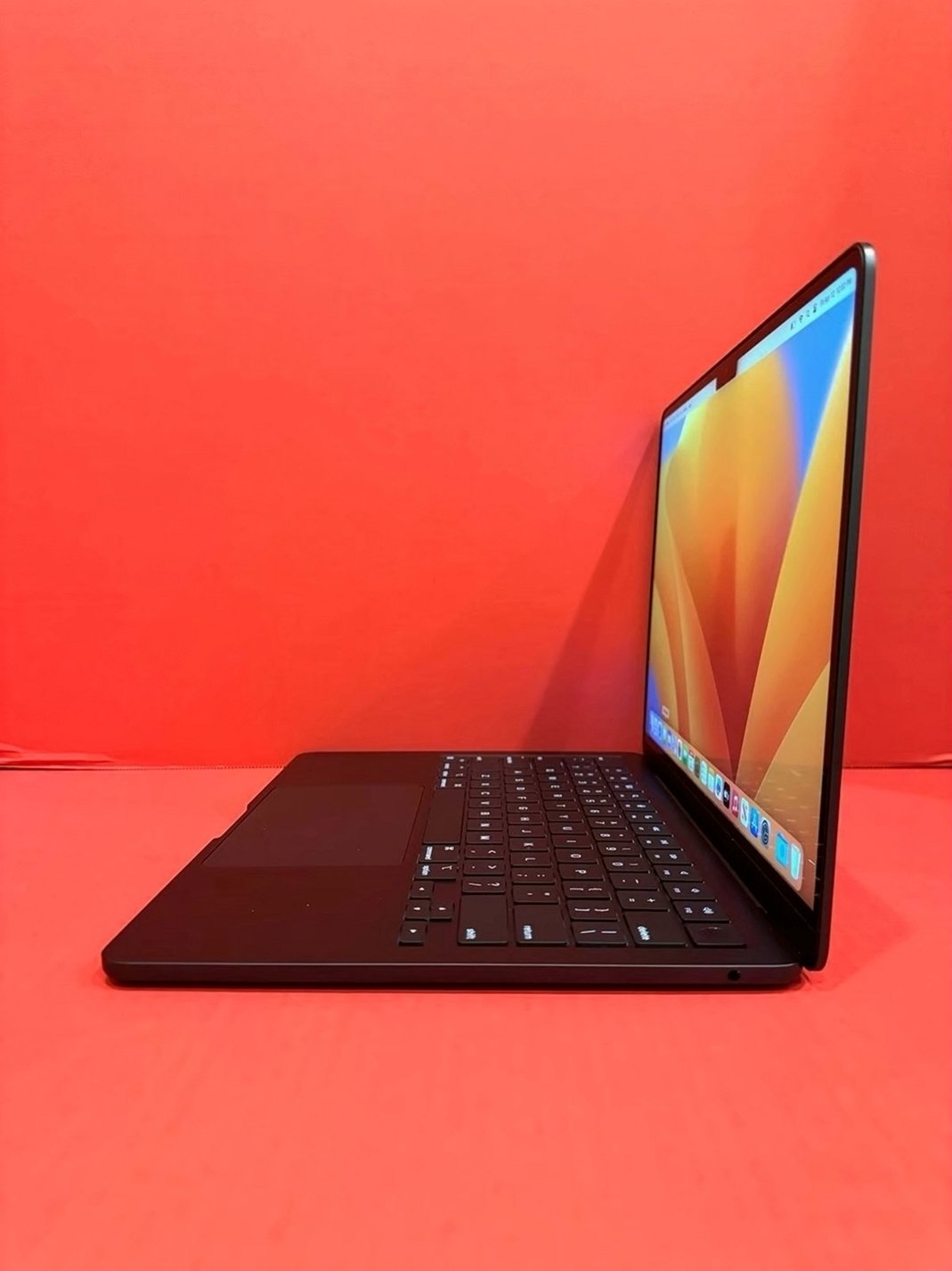 Apple MacBook Air M2 256GB Silver Unlocked - Used image 3