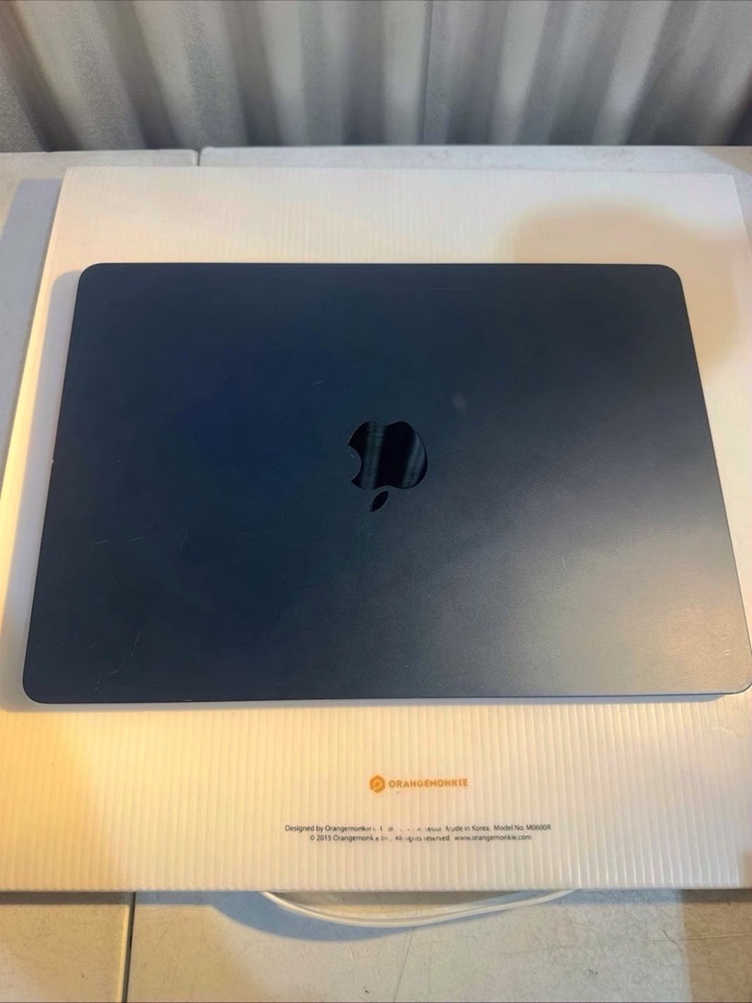 Apple MacBook Air 13.6" M2 Chip 512GB Midnight Unlocked - Used image 2