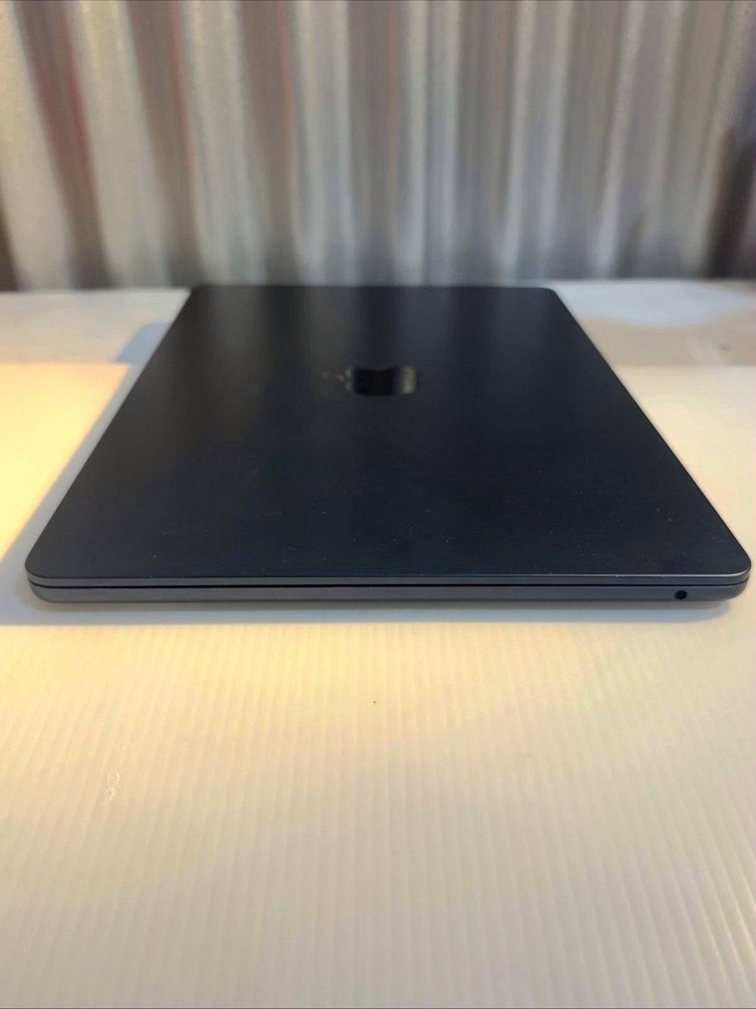 Apple MacBook Air 13.6" M2 Chip 512GB Midnight Unlocked - Used image 5