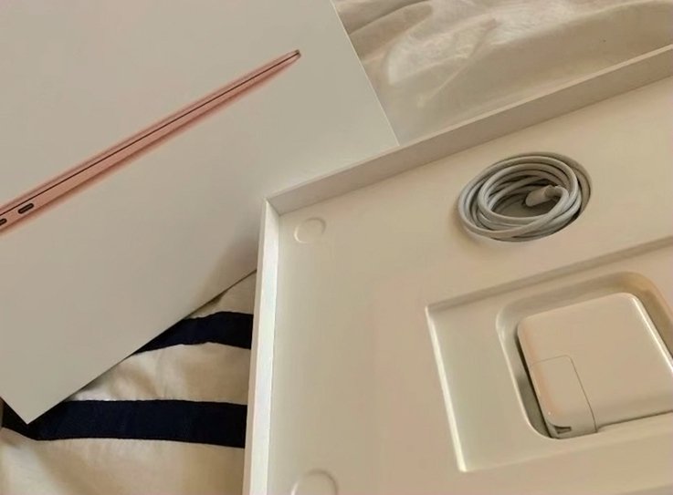 Apple MacBook Air 2020 256GB Rose Gold Unlocked - Used image 2