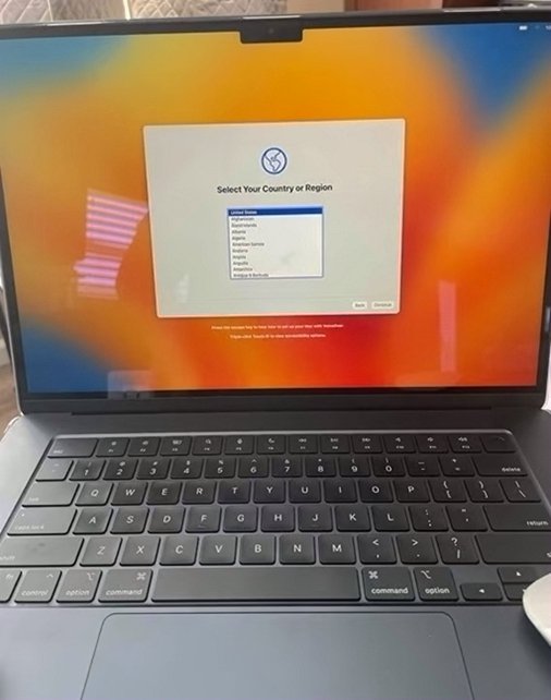 Apple MacBook Air 2023 256GB Midnight Unlocked - Used image 2