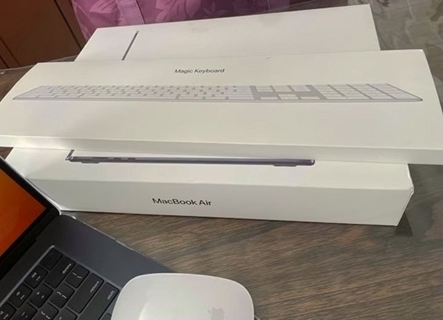 Apple MacBook Air 2023 256GB Midnight Unlocked - Used image 4