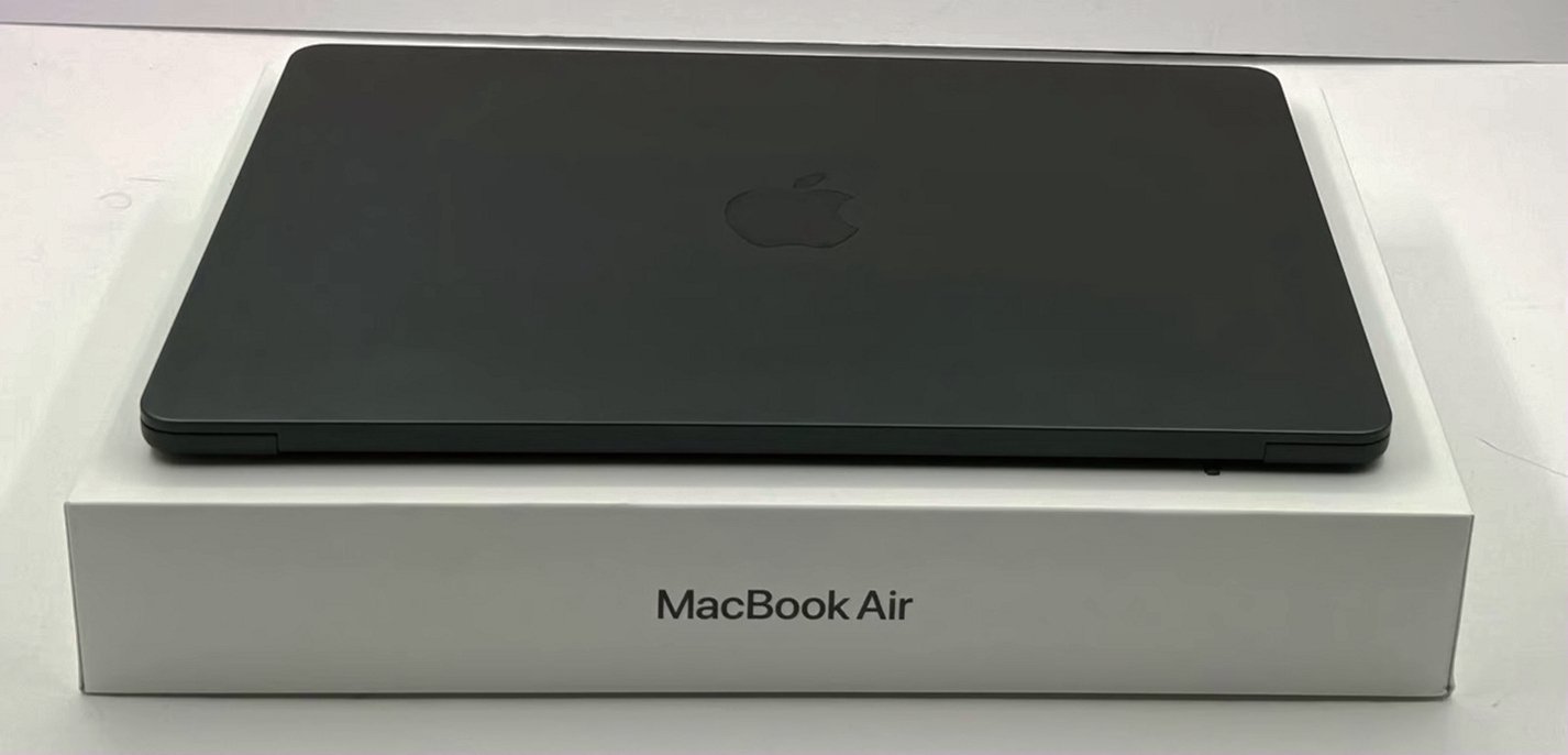 Apple MacBook Air 13” M2 256GB Midnight Blue - Used image 4