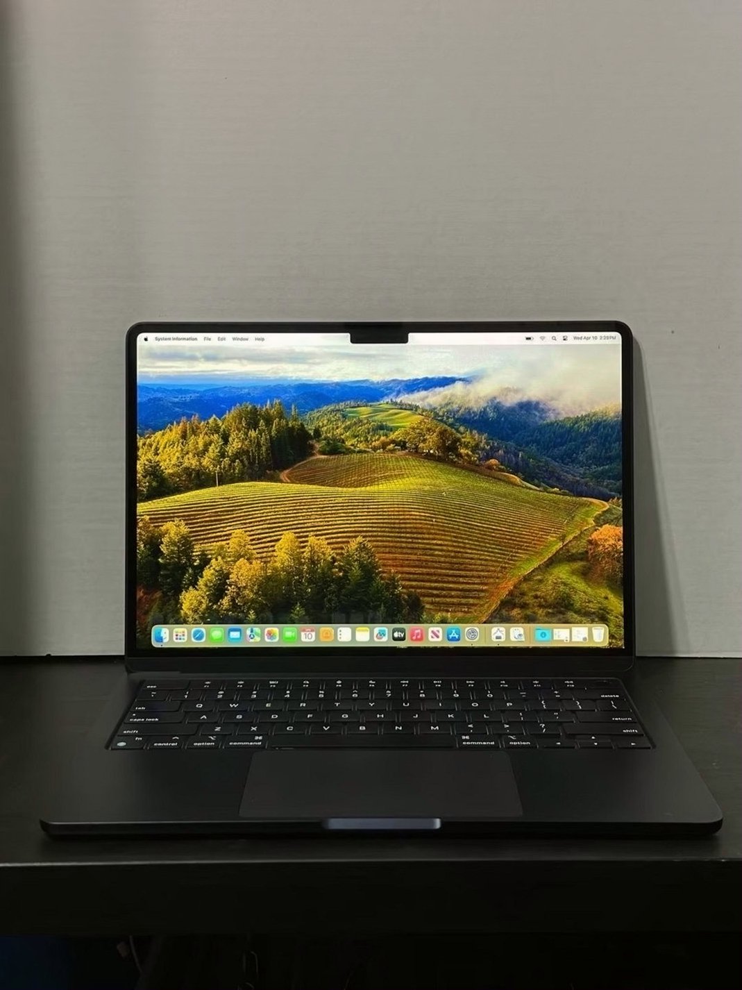 Apple MacBook Air M2 512GB Midnight Black Unlocked - Used image 2