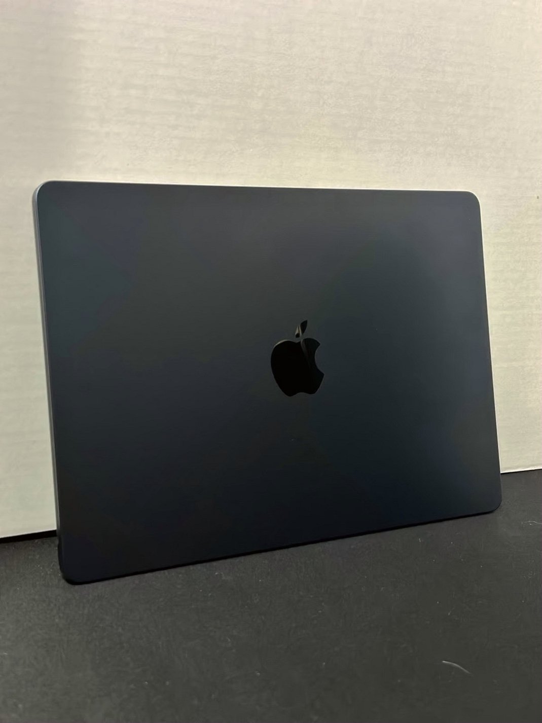 Apple MacBook Air M2 512GB Midnight Black Unlocked - Used image 4