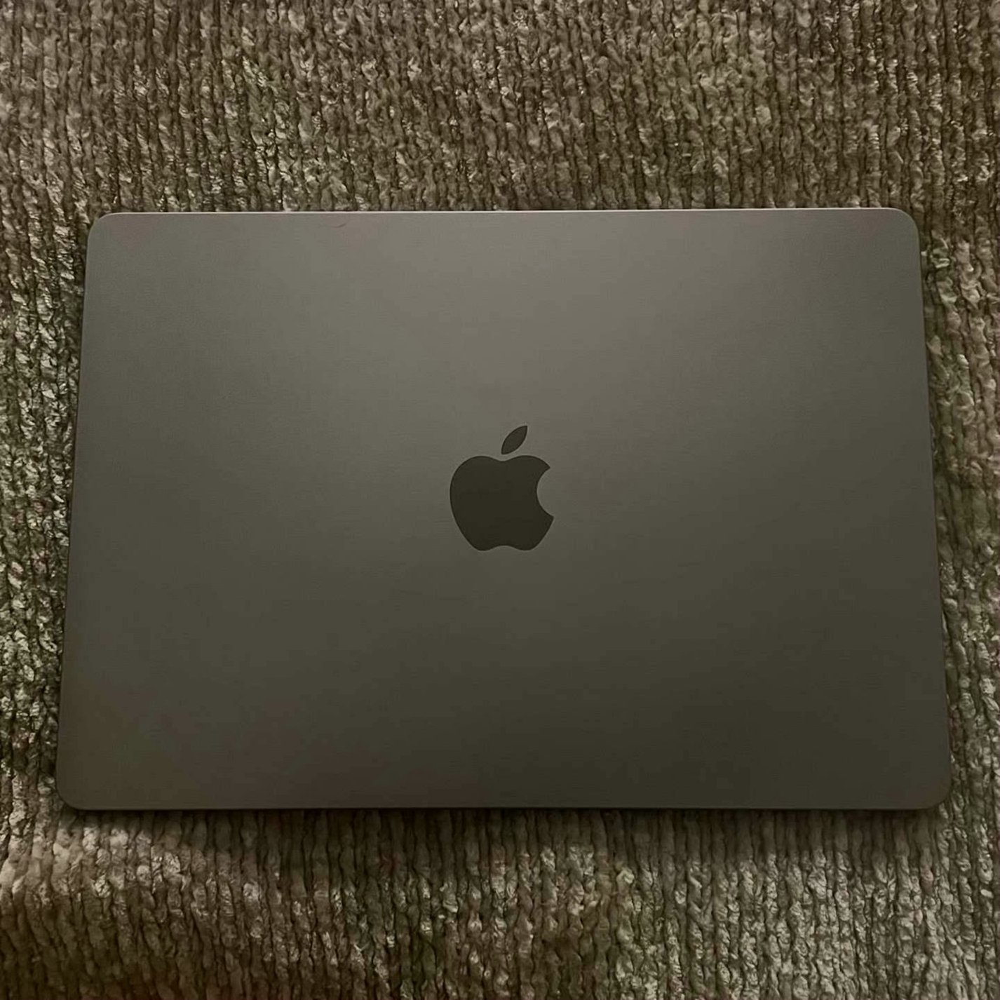 Apple MacBook Air M2 13.6 inch 7W56 256GB Space Grey Unlocked - Used image 3