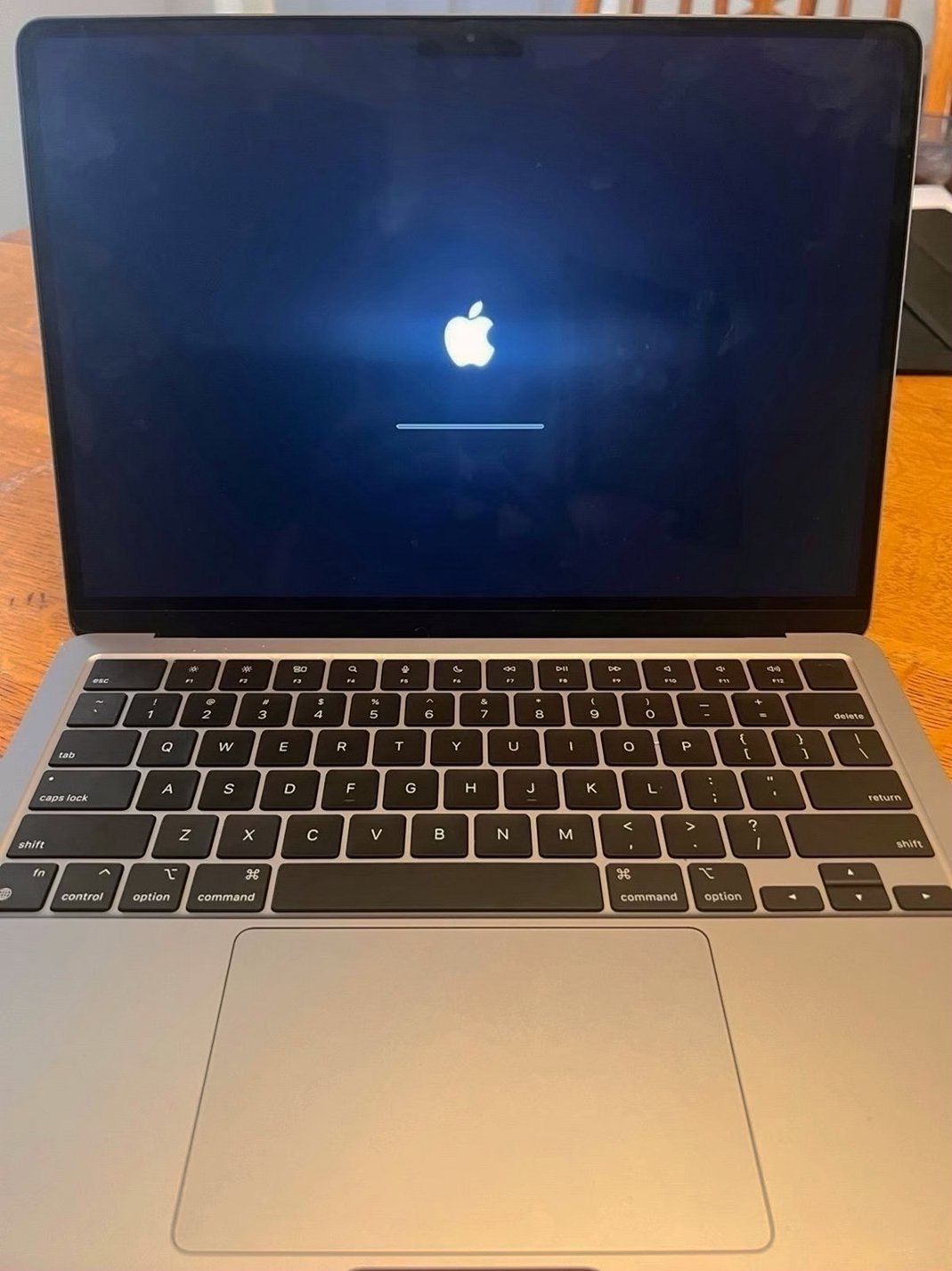 Apple MacBook Air M2 2022 Unlocked - Used image 4