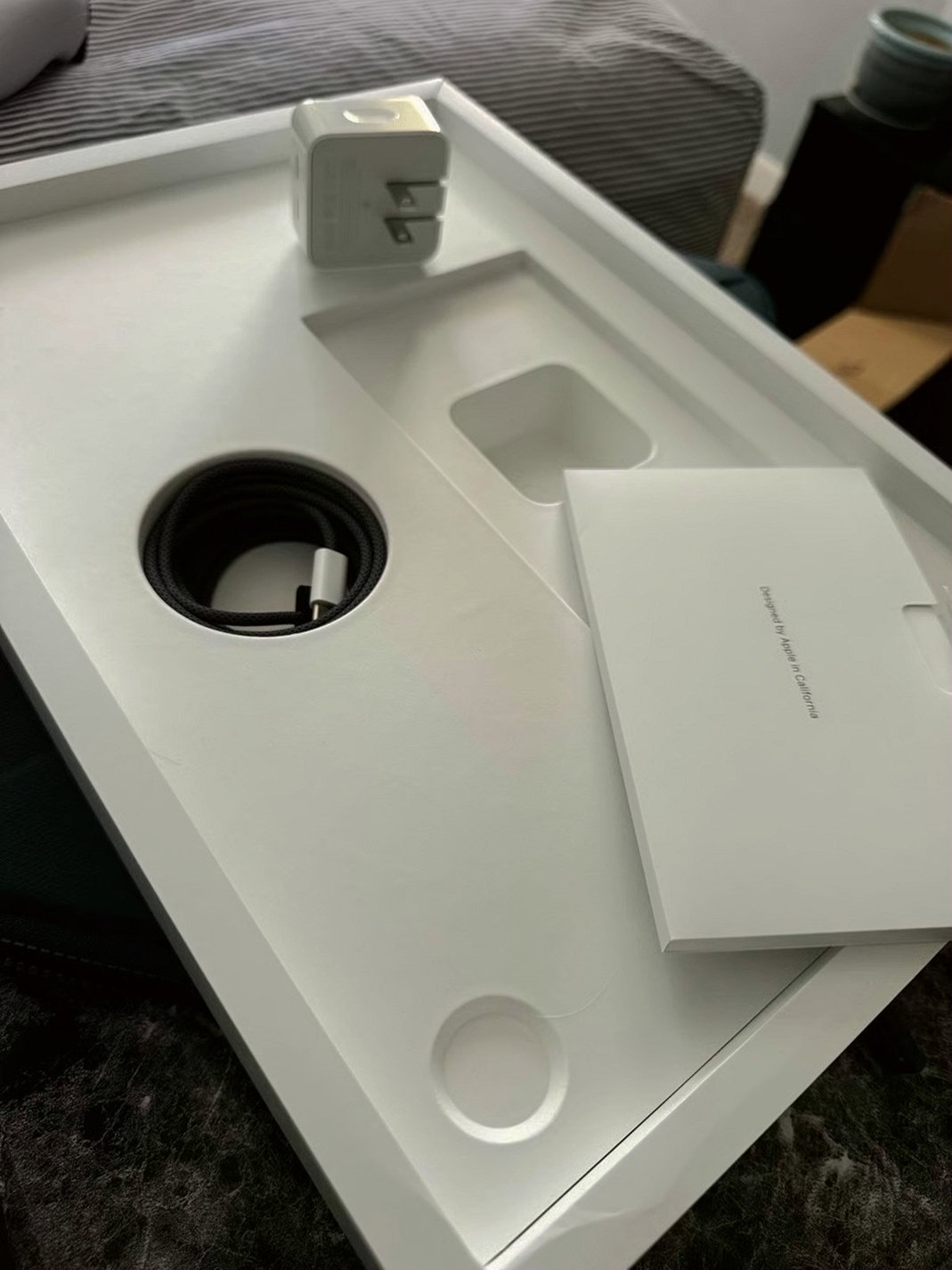 Apple MacBook Air 15in M2 256GB Midnight Unlocked - Used image 4