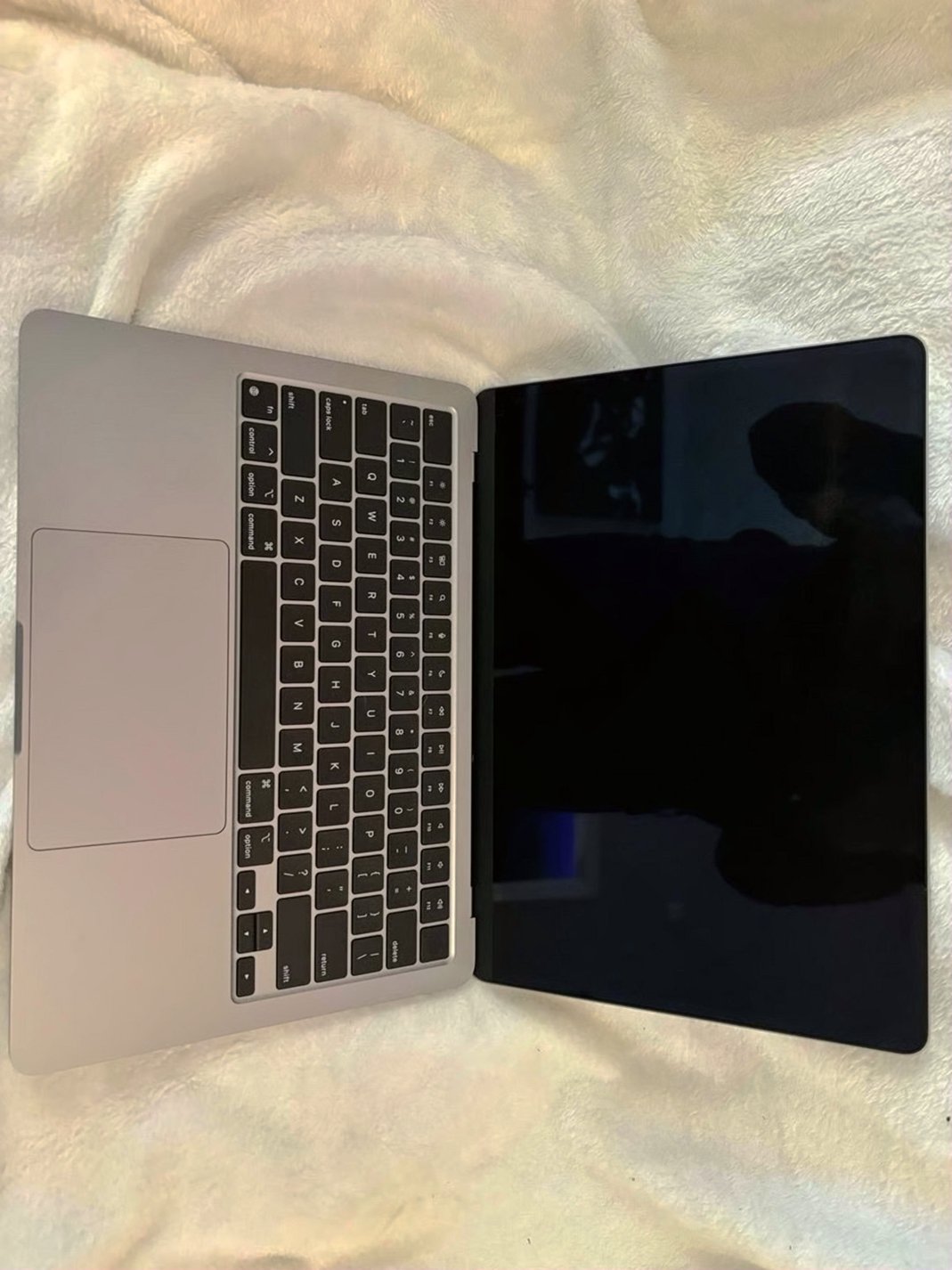 Apple MacBook Air 13in M2 256GB Space Gray - Used