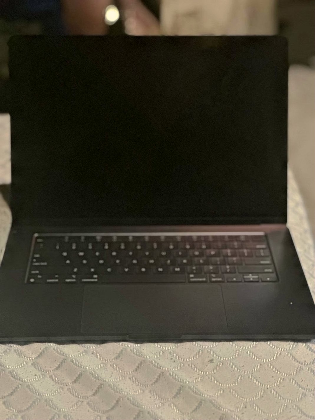 Apple MacBook Air M2 15 inch 8N29 Unlocked - Used image 3